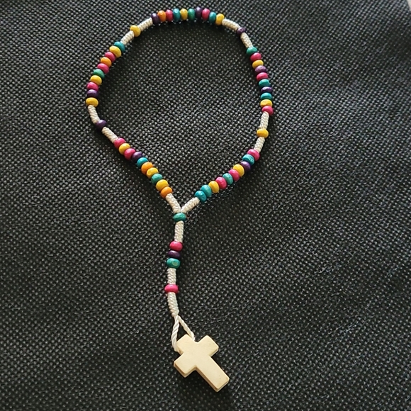 Mini Rosary Beads with wooden cross - Picture 1 of 4